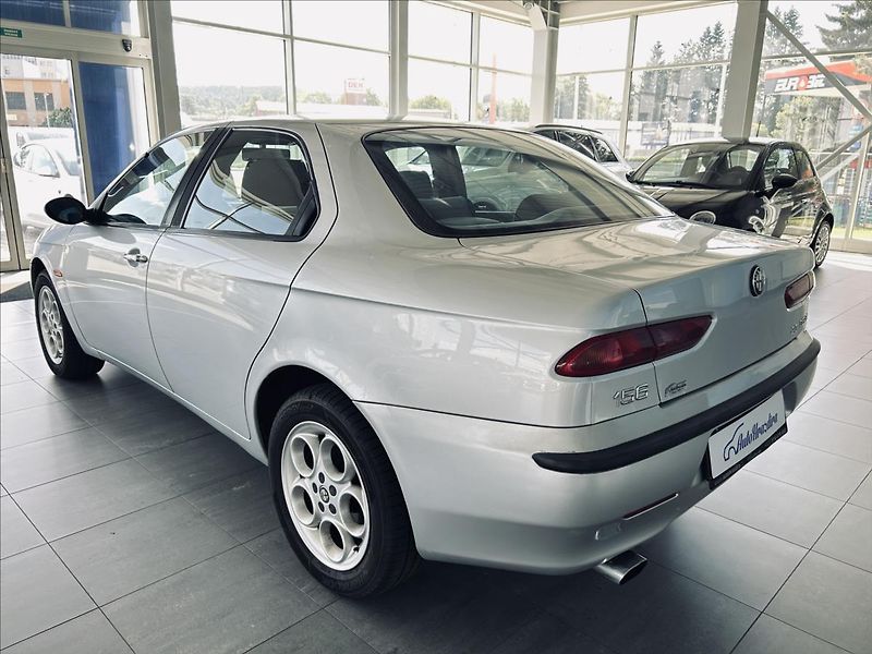 Alfa Romeo 156 2,0   16V TWIN SPARK 114kW,ČR - fotka 4 z 17