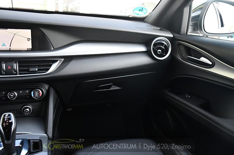 Alfa Romeo Stelvio 2.2 Diesel 16V 154kW Veloce Q4 - fotka 20 z 44