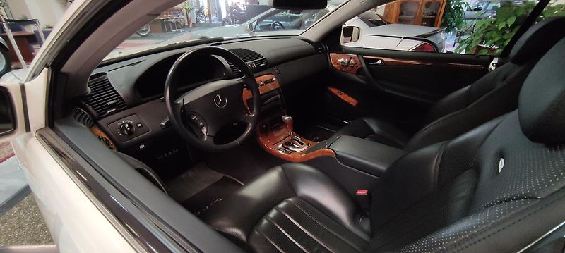 Mercedes-Benz CL (2004) 55 AMG KOMPRESSOR - fotka 5 z 25