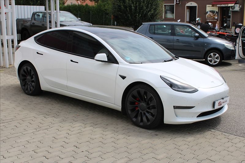 Tesla Model 3 0,0 AWD Performace DPH - fotka 2 z 4