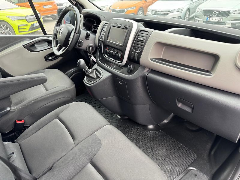 Renault Trafic (2019) 1.6 DCi 89 KW - fotka 14 z 16