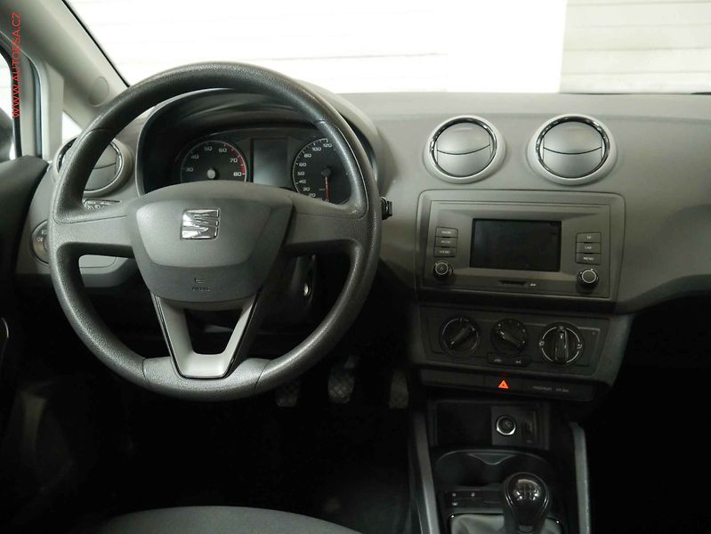 Seat Ibiza (2016) 1.2 TSi, 1.maj,ČR, AC - fotka 11 z 15