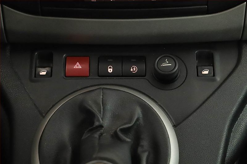 Peugeot Partner (2009) Outdoor 1.6 HDi, 5Míst, ČR - fotka 14 z 14