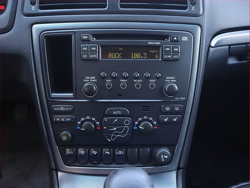 Volvo S60 (2009) 2.5T, nová STK, jezdí výborně - fotka 12 z 15
