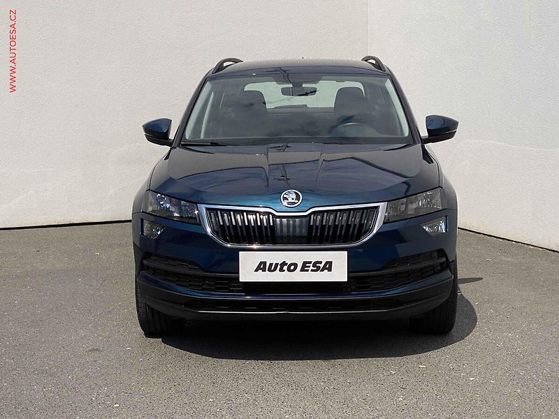 Škoda Karoq (2019) 2.0 TDi 4x4, 1.maj,ČR - fotka 2 z 17