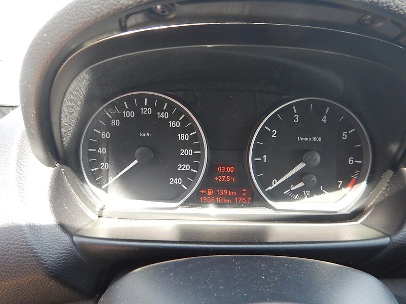 BMW Řada 1 116i, KLIMA, SERVISKA - fotka 17 z 29