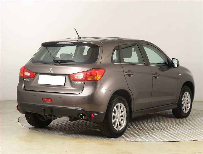 Mitsubishi ASX (2015) 1.8 DI-D MIVEC, 4X4, Tempomat - fotka 5 z 18