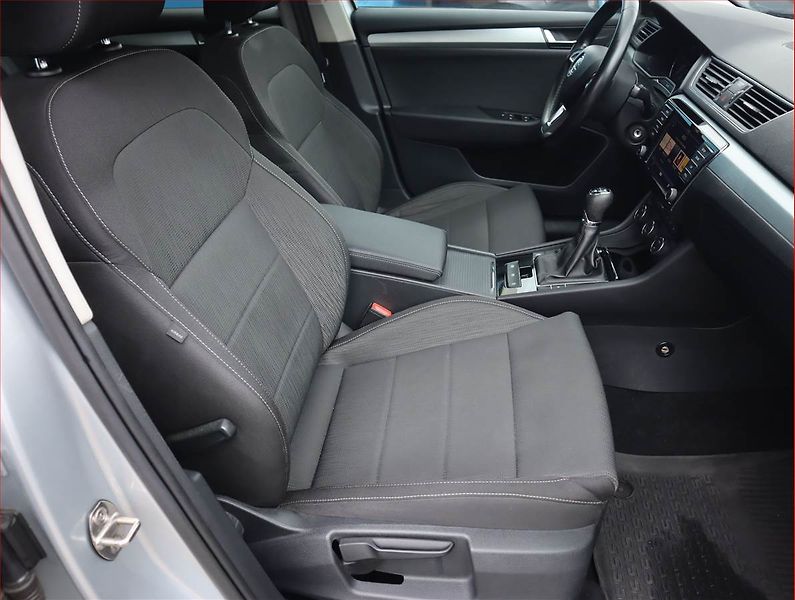 Škoda Superb (2016) 2.0 TDI, Bi-Xenony, Tempomat - fotka 9 z 21