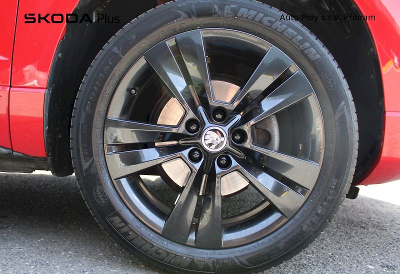 Škoda Karoq (2021) Sportline 1.5TSI / 110kW 7°DSG - fotka 22 z 22