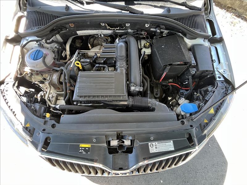Škoda Octavia 1,4 TSi 103 kw Elegance  Xenon - fotka 44 z 46