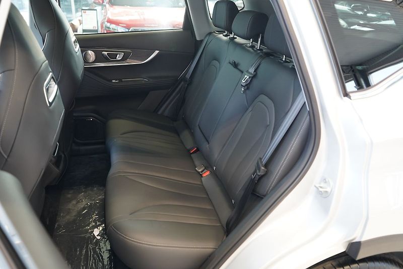 Chery Tiggo 7 PHEV UNIQUE 1.5 TGDI HEV - fotka 19 z 34