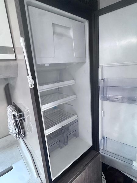 Chausson (2023) 2.2JTDvolat-774 674 743 - fotka 42 z 45