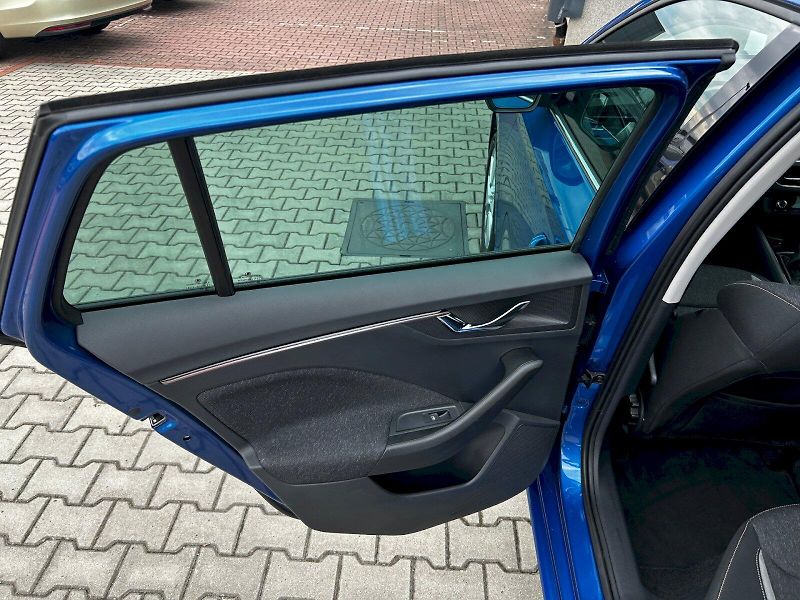 Škoda Scala (2023) 1.0 TSI 81kW DSG Style - fotka 27 z 35
