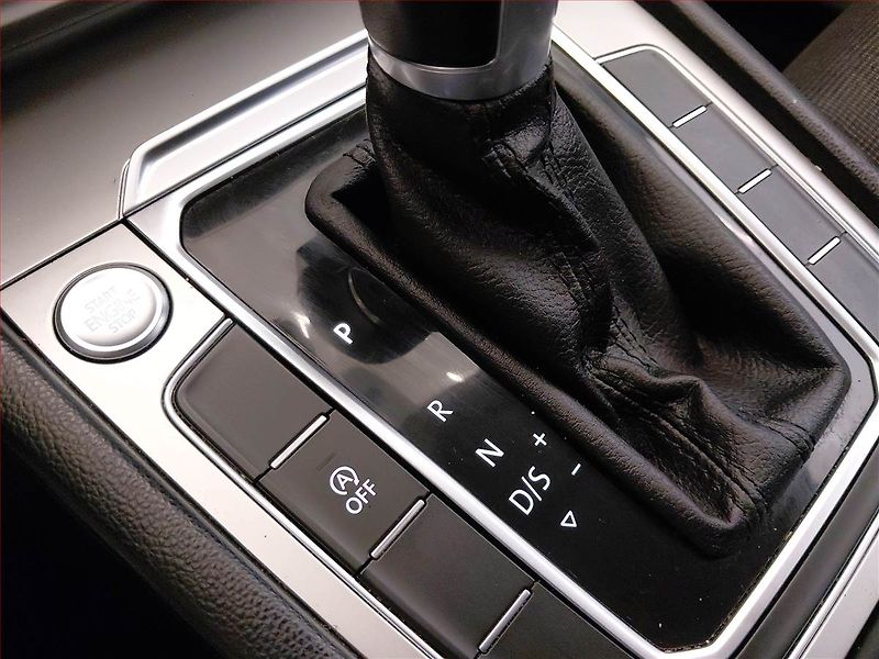 Volkswagen Passat (2017) 2.0 TDI, Automat, Tempomat - fotka 16 z 17