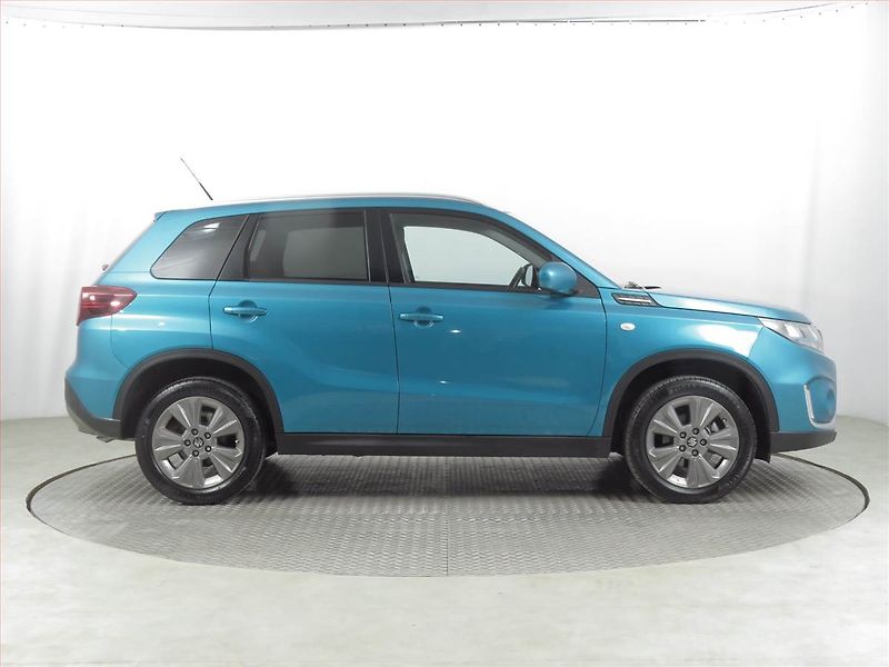 Suzuki Vitara (2022) GL + 1.4 BoosterJet - fotka 6 z 19