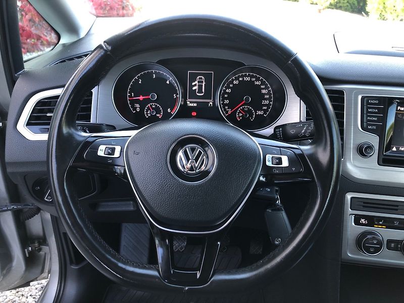 Volkswagen Golf Sportsvan (2014) 2.0 TDI Xenony , Webasto - fotka 13 z 31