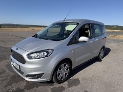 Ford Tourneo Courier (2017) Ford Tourneo Courier 1.5 TDCi - fotografie inzerátu