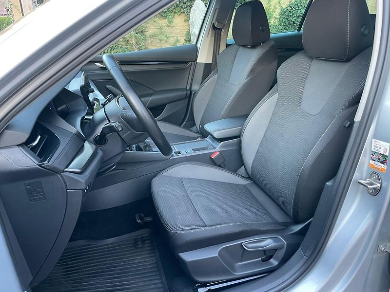 Škoda Octavia 1.5TSi 1.MAJ ČR NEBOUR. ZÁRUKA - fotka 13 z 20