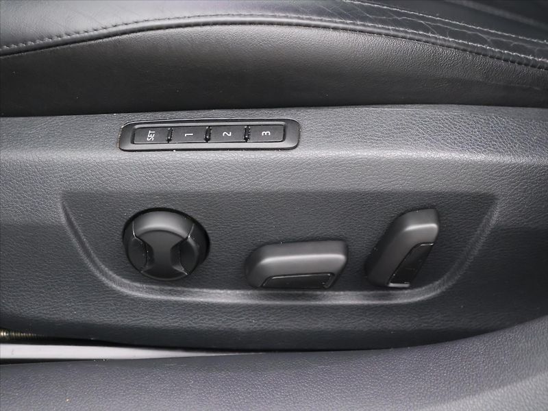 Škoda Superb 2,0 TDI DSG Style+  Navi ACC - fotka 16 z 36