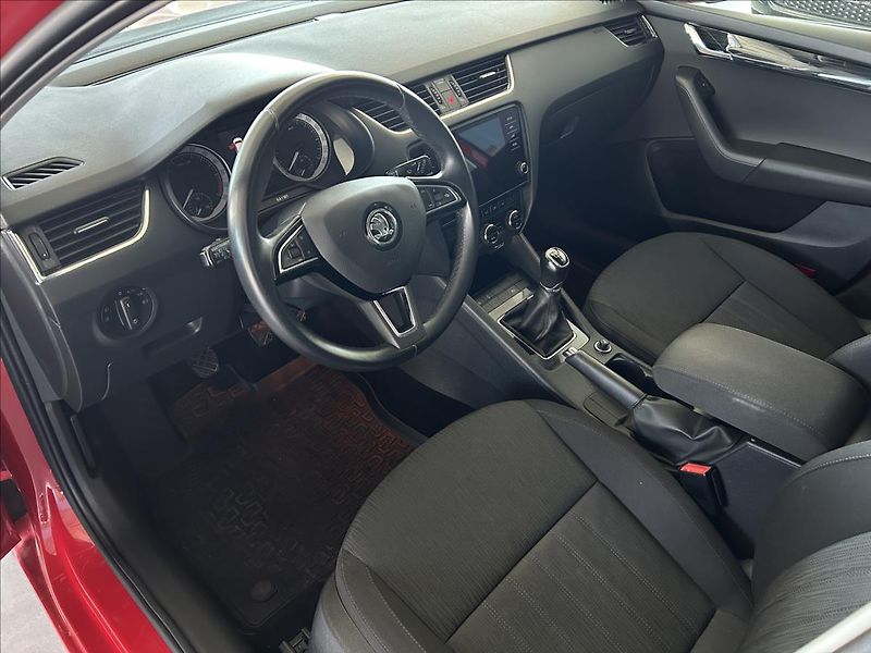 Škoda Octavia 1,6   TDI 85kW,ČR,2.MAJ,STYLE - fotka 7 z 28