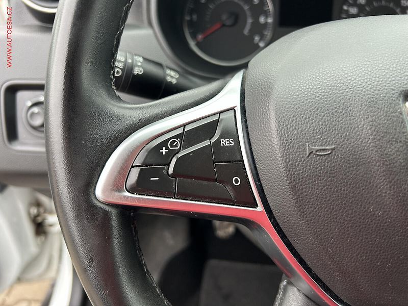 Dacia Duster (2018) 1.2TCe, 2.maj,ČR, AC, temp - fotka 14 z 15