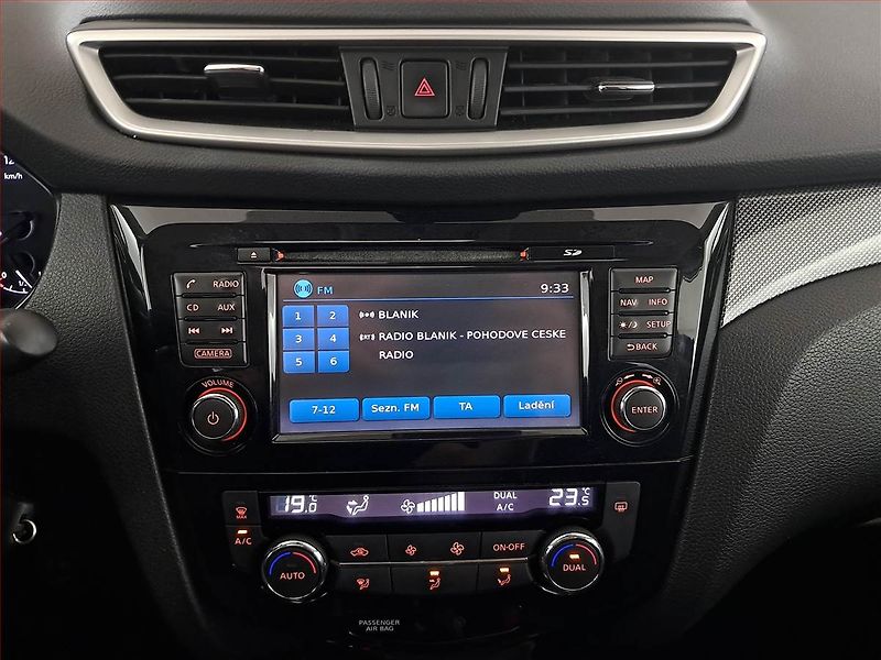 Nissan X-Trail (2015) 1.6 dCi, 4X4, 7 míst - fotka 12 z 22