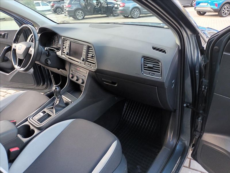 Seat Ateca 1,0 TSI,85KW,NAVI,ROZVODY, - fotka 25 z 44