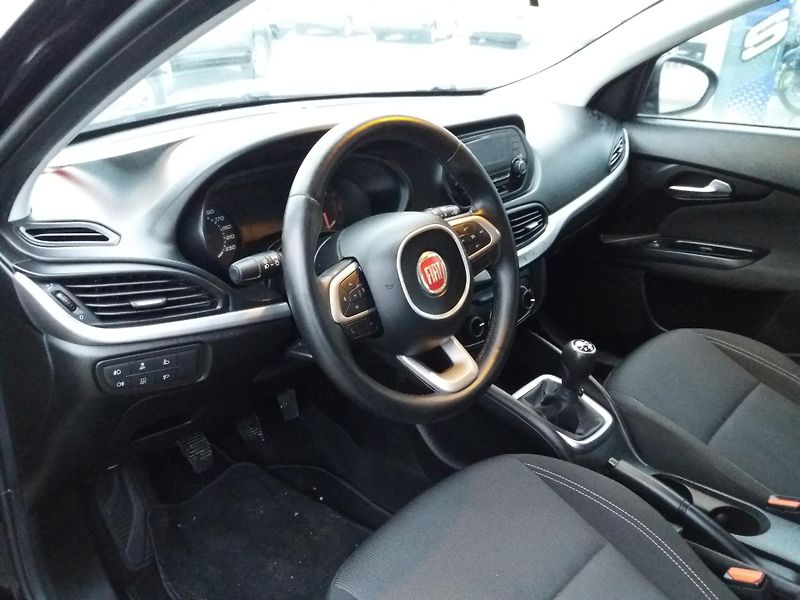 Fiat Tipo 1.3JTD,70kW,SERVI.KNÍŽKA,KLIMA - fotka 13 z 21