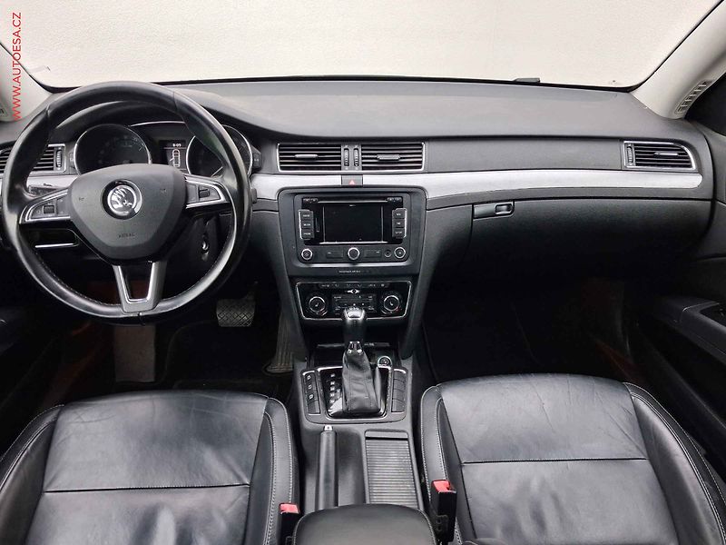 Škoda Superb (2014) 2.0 TDi, Elegance, DSG, bixen - fotka 8 z 18