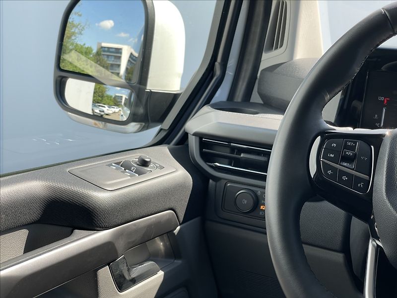 Ford Tourneo Custom 2,0 EcoBlue AWD A8 Titanium L2 - fotka 12 z 21