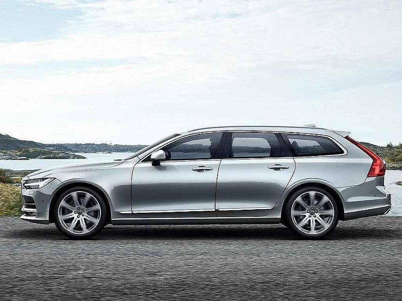 Volvo V90.