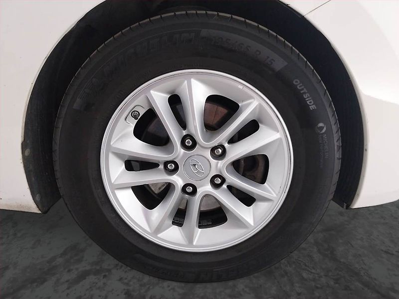Hyundai i30 (2014) 1.6 CRDi, ČR,1.maj, Tempomat - fotka 15 z 17