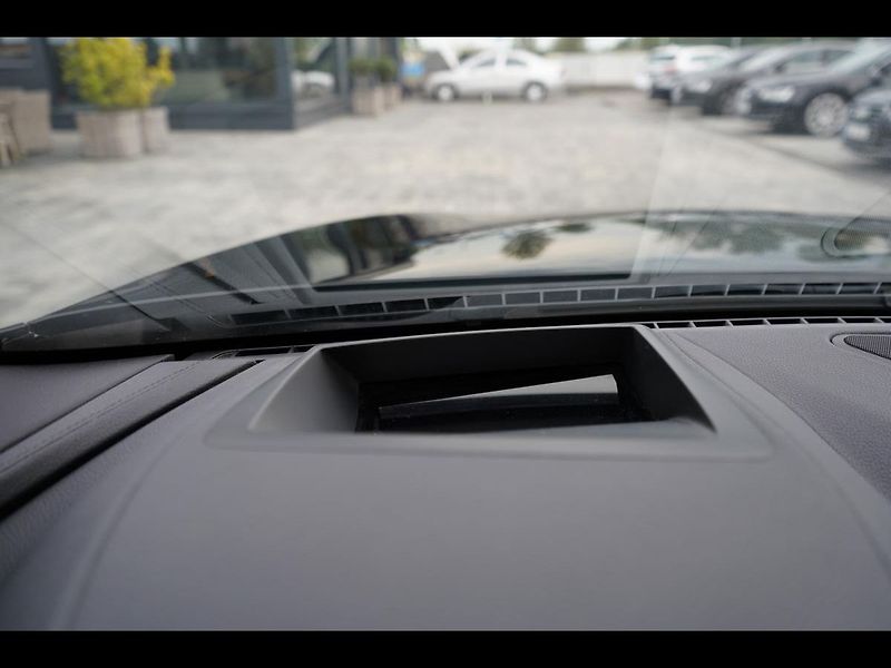 BMW Řada 6 650i xDrive, cabrio, 405PS - fotka 40 z 69
