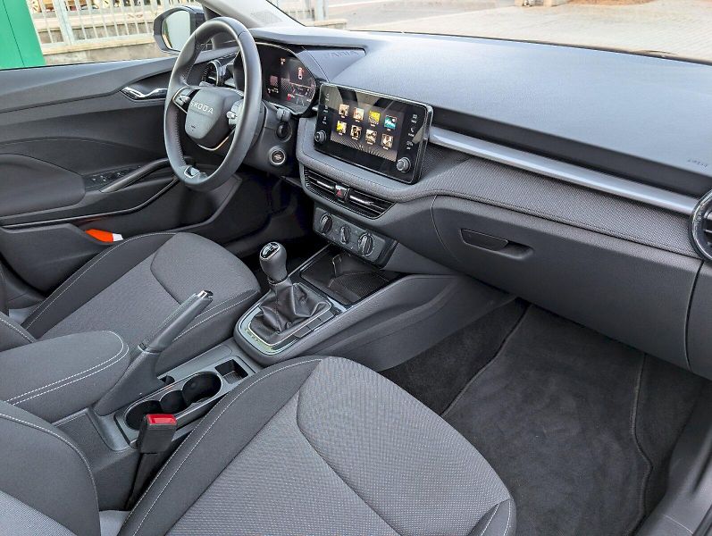 Škoda Fabia (2025) 1,0 TSI / 70 kW Selection - fotka 10 z 30
