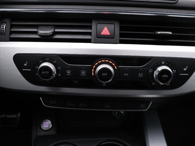 Audi A4 3,0 TDI quattro S-line S-Troni - fotka 22 z 33