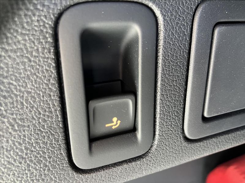 Volkswagen Tiguan 2,0 URBAN SPORT,4MOTION,TAŽNÉ - fotka 23 z 27