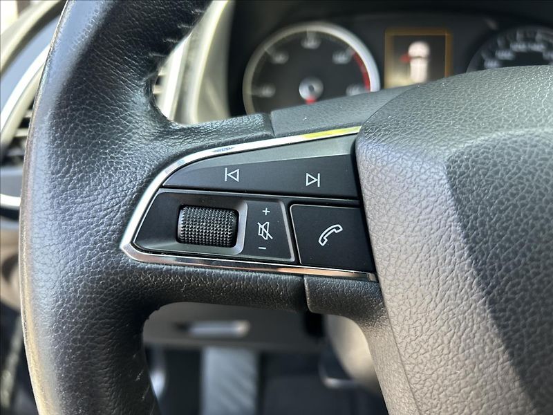 Seat Leon 2,0 TDi 110 kW DSG  Full LED - fotka 24 z 45