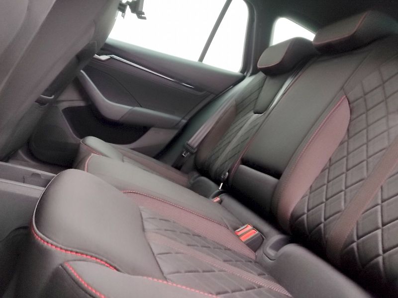 Škoda Octavia (2025) combi RS 2,0 Tsi 195 Kw DSG - fotka 33 z 44