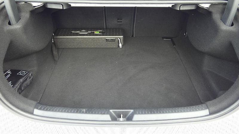 Mercedes-Benz Třídy A 180 Sedan Progessive - fotka 20 z 21