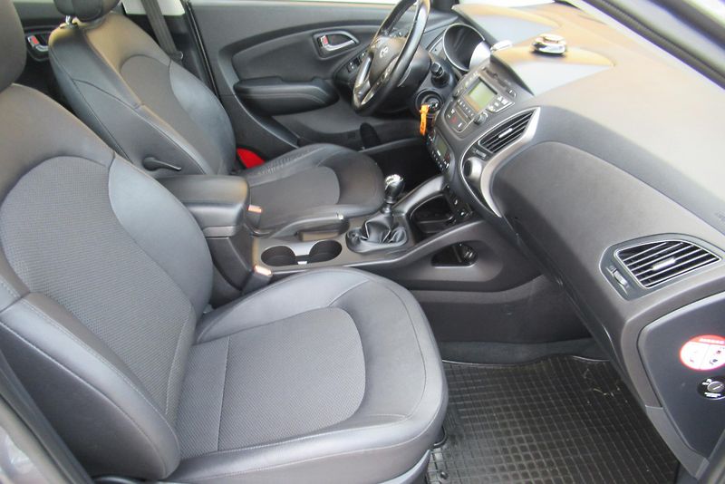Hyundai ix35 1.7 CRDi AUT. KLIMA PŮVOD ČR - fotka 19 z 24