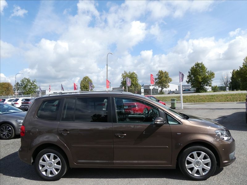 Volkswagen Touran 1,6 TDi 77kW CUP,7.míst,naviga - fotka 11 z 46