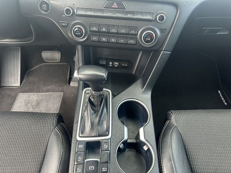 Kia Sportage 1.7 CRDi 104kW automat - fotka 13 z 25