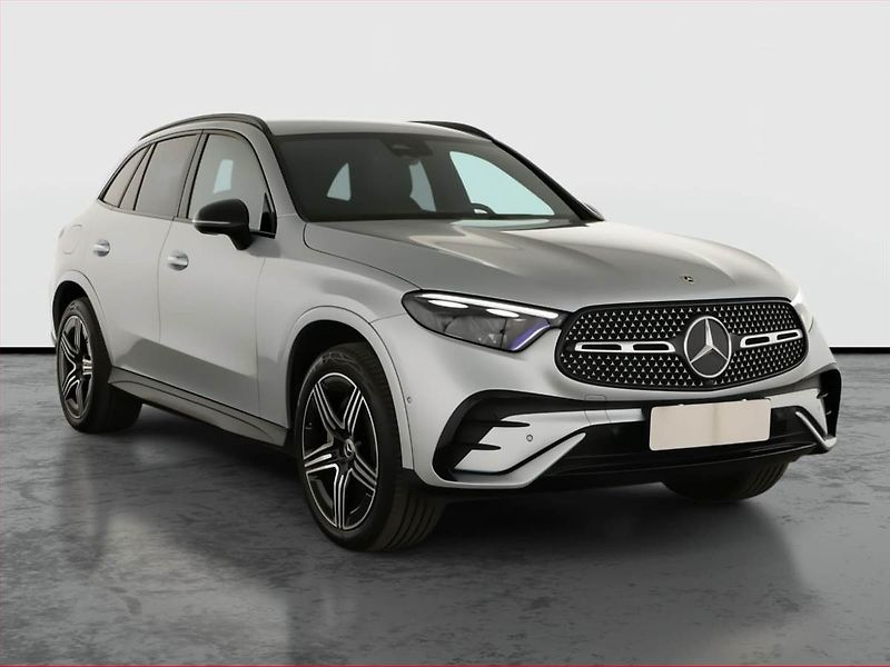 Mercedes-Benz GLC (2025) 300 de 4MATIC, AMG LINE - fotka 1 z 28