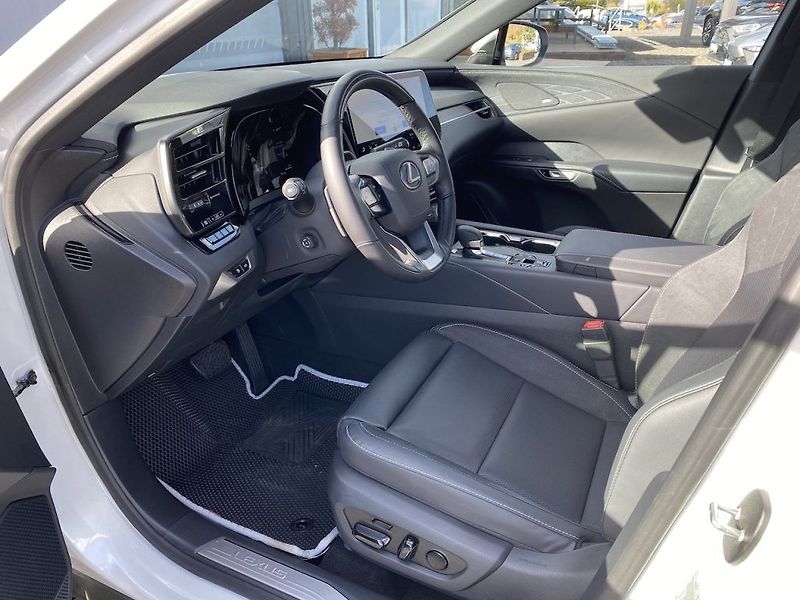 Lexus RX 450h 2.5Plug-in, ČR, Luxury, záruka - fotka 33 z 37