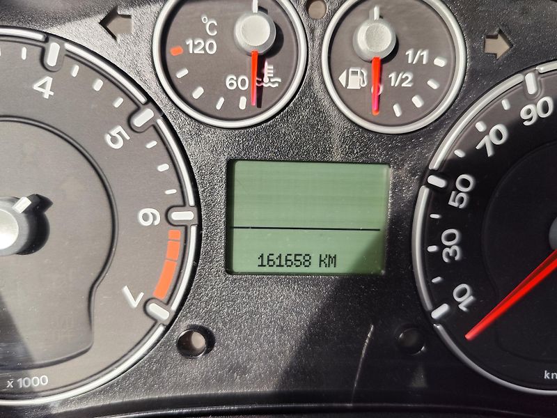 Ford Fusion (2008) 1. 4 Duratec 58 kW / 80 k 5 st - fotka 11 z 24
