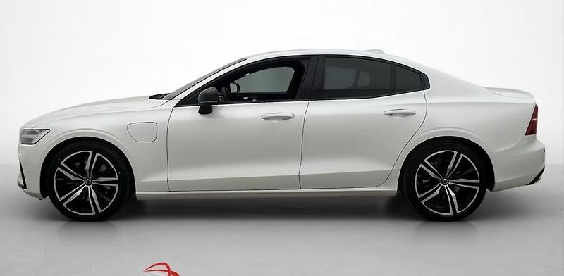 Volvo S60 Recharge T8 AWD R Kam Pano Taž - fotka 4 z 33