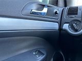 Škoda Octavia 1.6 MPi 75kW Ambiente Plus - náhled 23