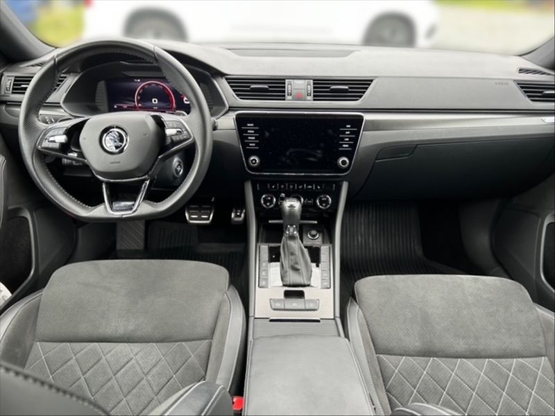 Škoda Superb 2,0 TDI 147 Sportline DSG - fotka 9 z 11
