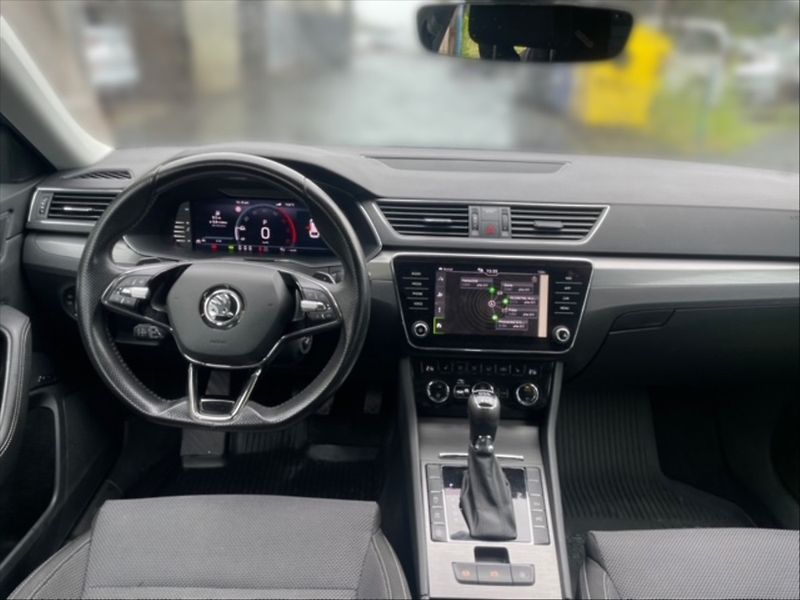 Škoda Superb 2,0 TDI 147 4x4 Style - fotka 9 z 11