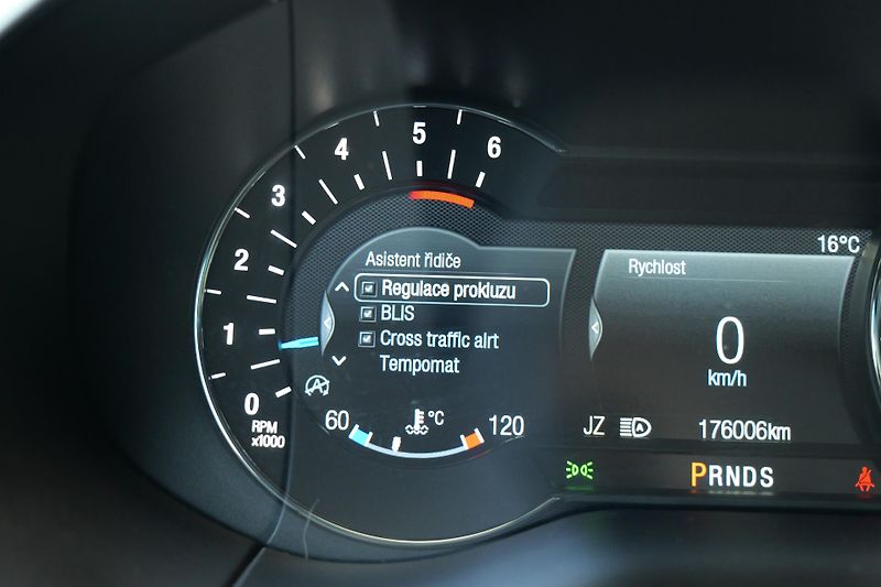 Ford S-MAX 2.0 Kůže Panorama 7 míst Tažné - fotka 43 z 52
